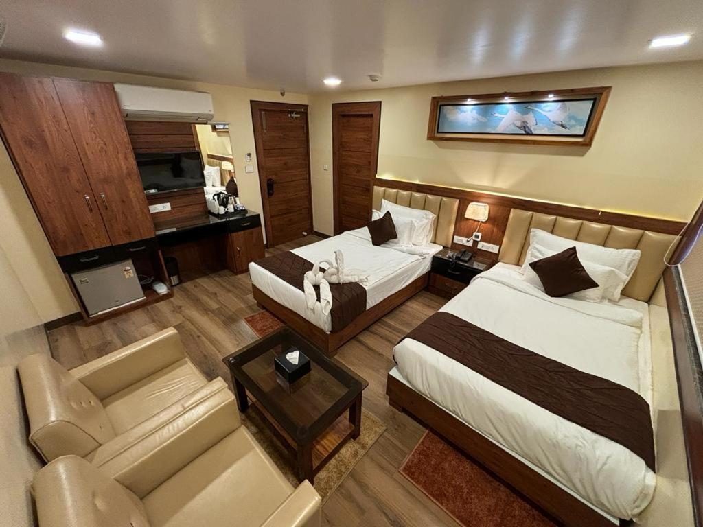 Hotel Golden Orbit Āsansol Esterno foto