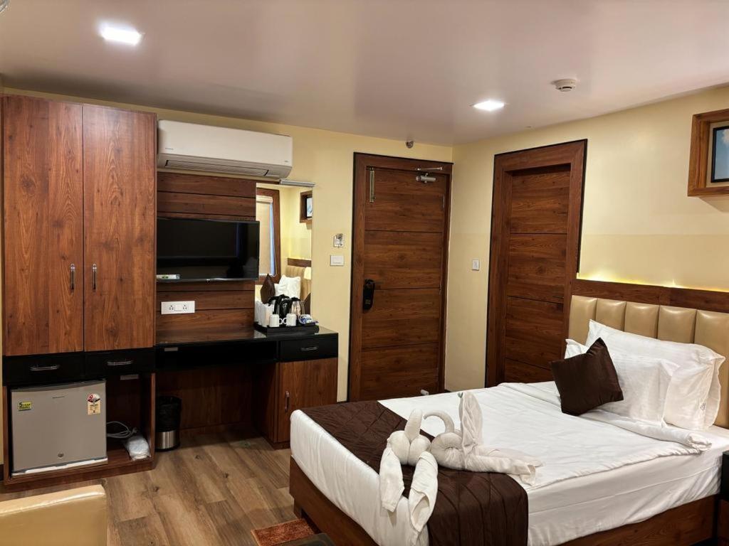 Hotel Golden Orbit Āsansol Esterno foto