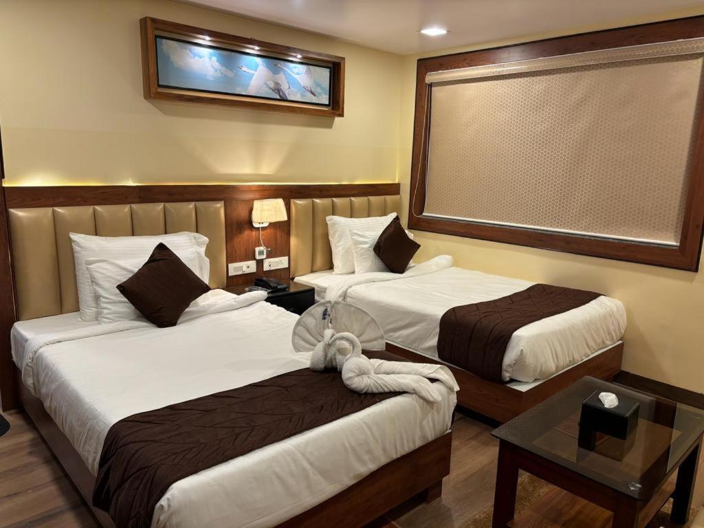 Hotel Golden Orbit Āsansol Esterno foto